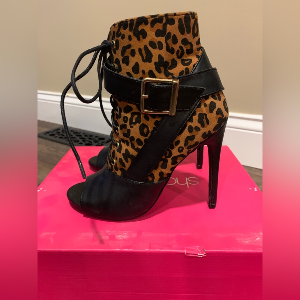 Women’s Booties
